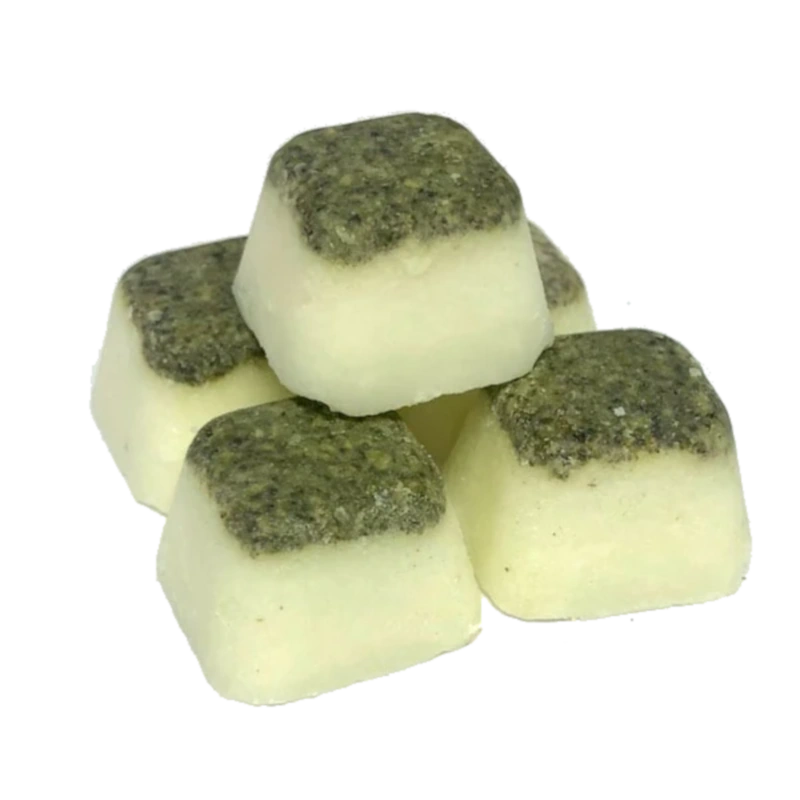 Sheep Fat Cubes with Seaweed